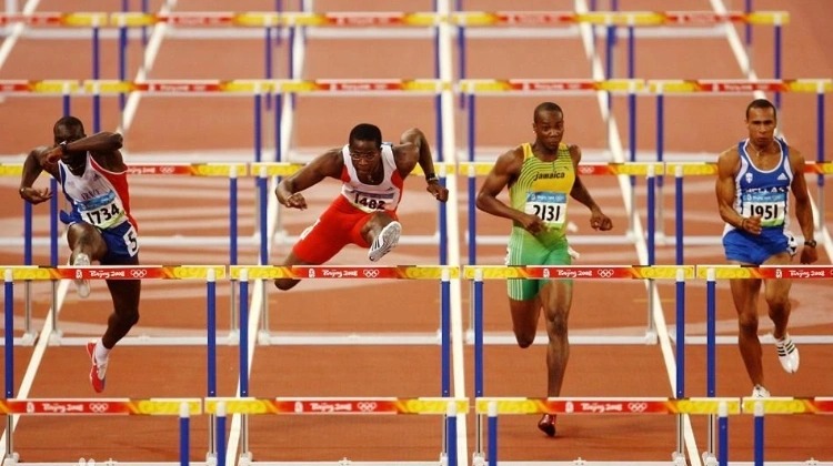 队报：支持巴黎备战欧冠，巴黎客战南特比赛延期